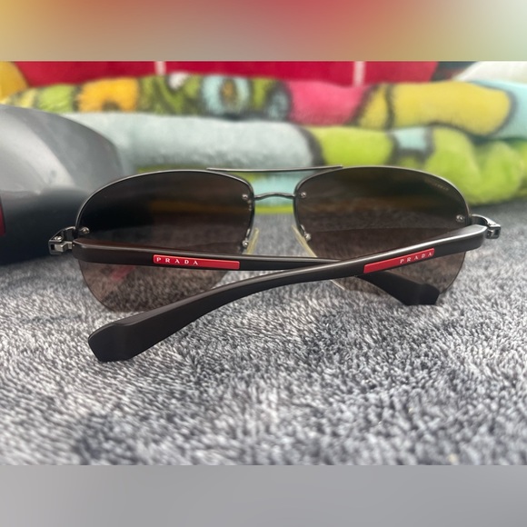 Prada sunglasses. No scratches, only worn a few times. - Picture 2 of 5